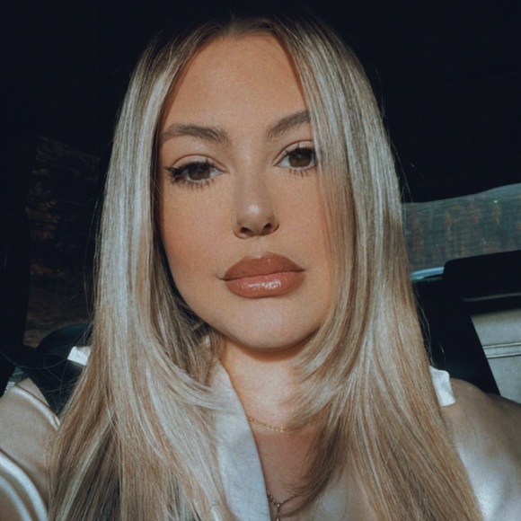 nicolelarrosa